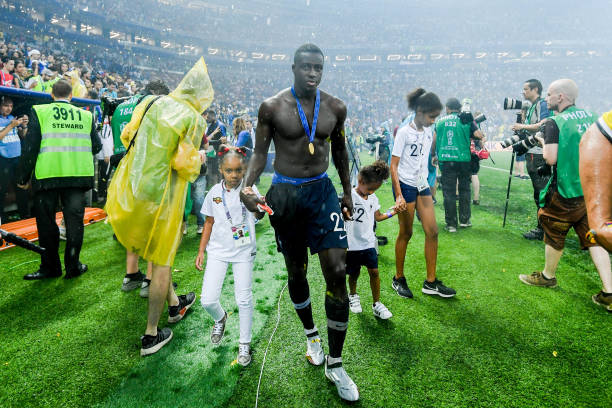 挺身而出 挺身而出